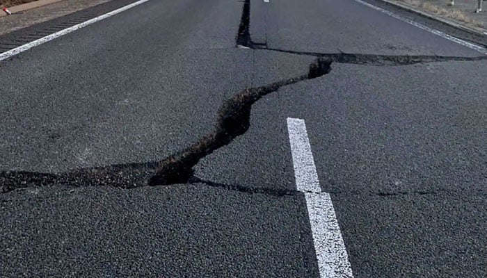 Canadian fault line active