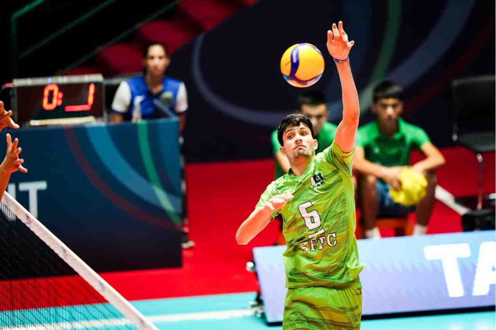 Pakistan's fourth consecutive victory