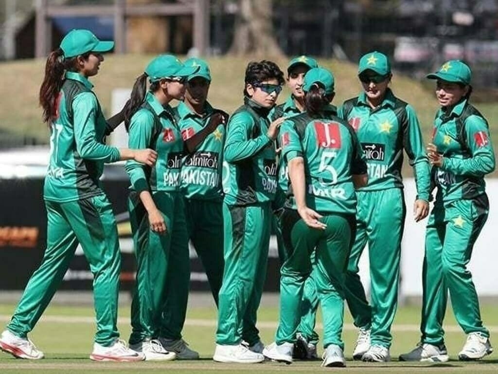 women crickter
