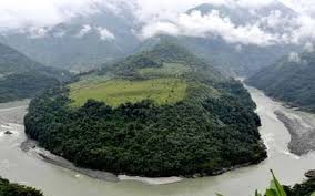 Super dam begins in China